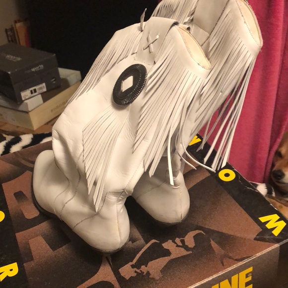 white leathers cowboy boots - Picture 2 of 4